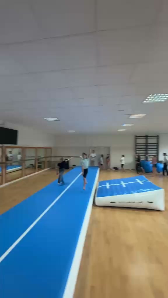 Pierwsze zajęcia akrobatyki w Dance Flow Dębica